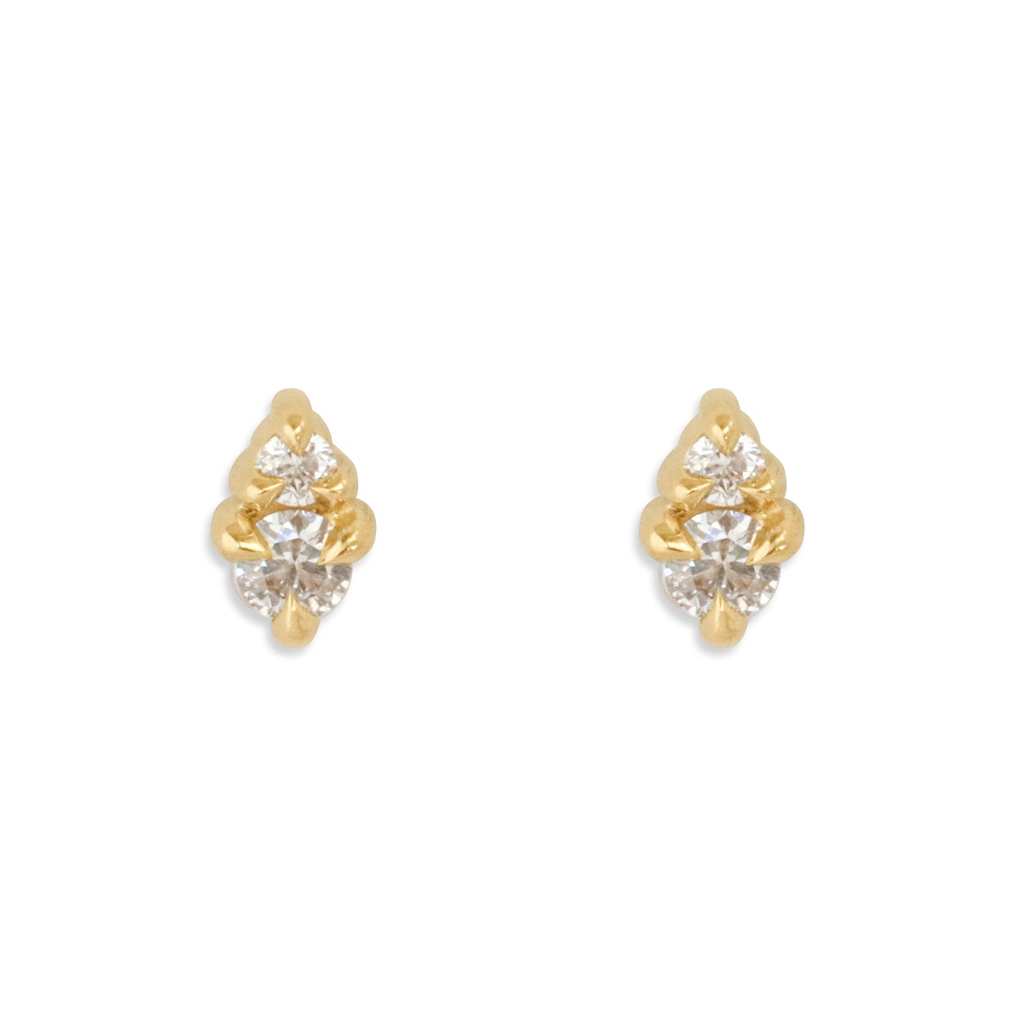 Side view of Points Earring / Lab Diamond