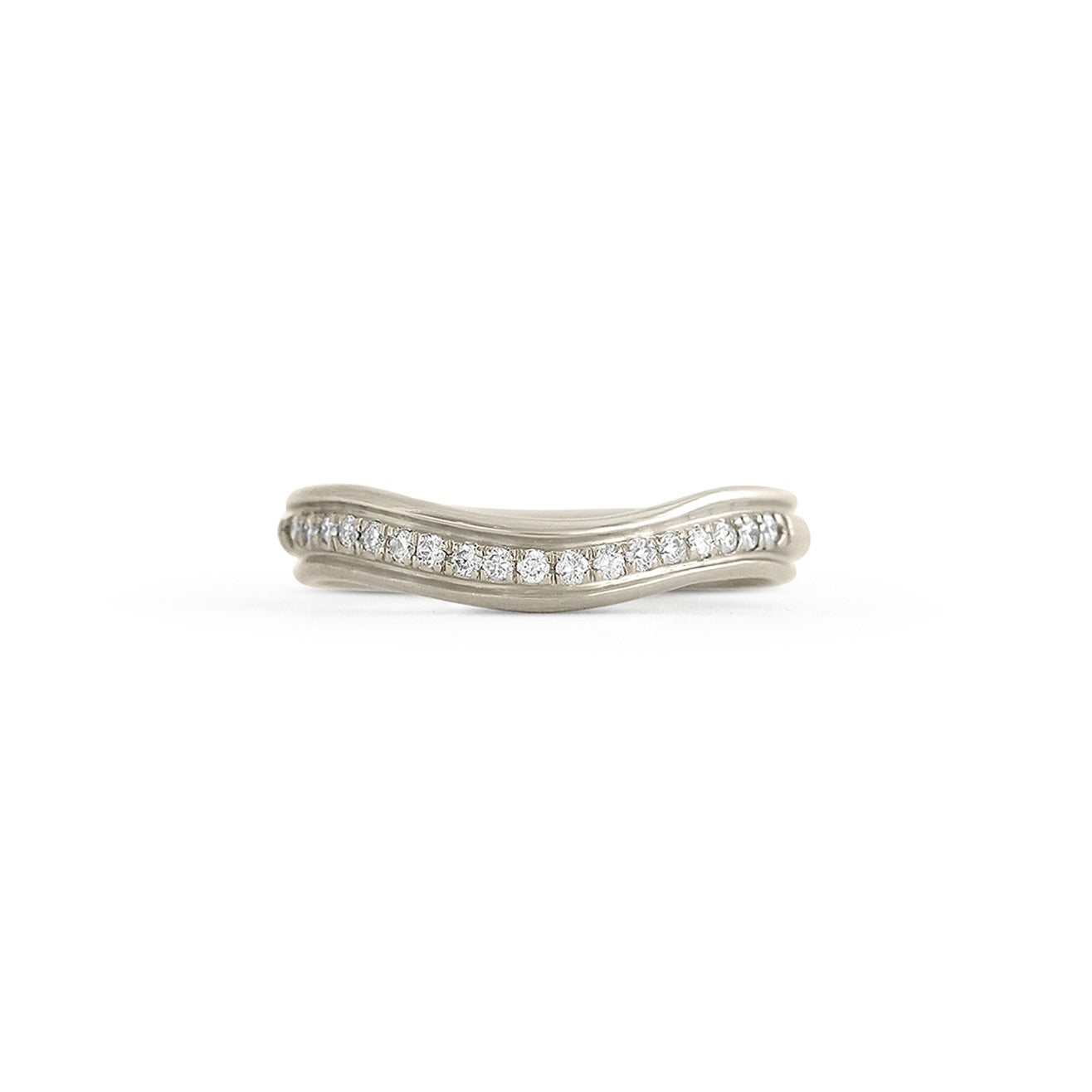 Front view of Cornice Band / Soft Curve + Diamonds