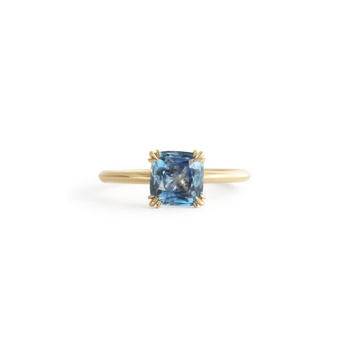 Cornice Claw Ring / Cushion Cut Blue Sapphire by Goldpoint