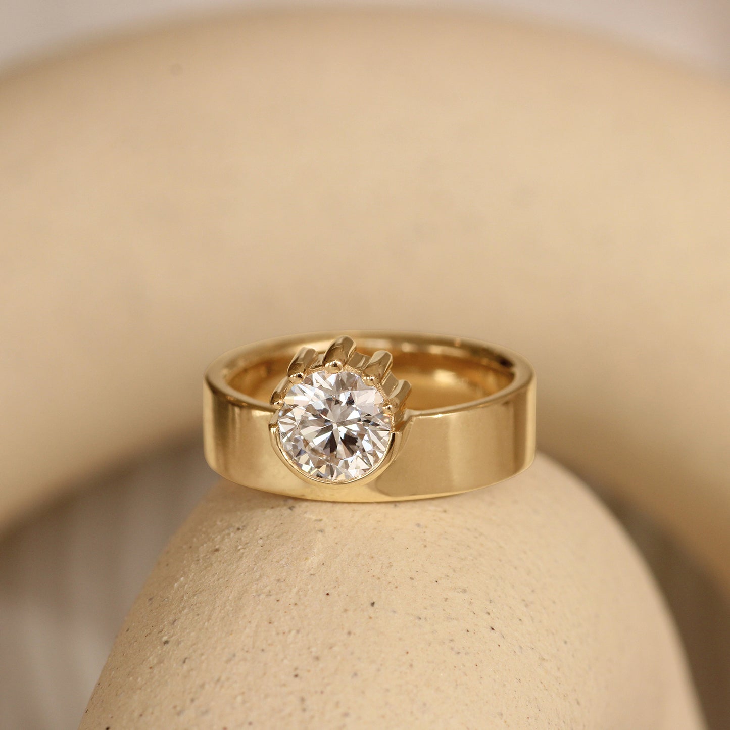 Horizon Miro Ring / Lab Round Diamond