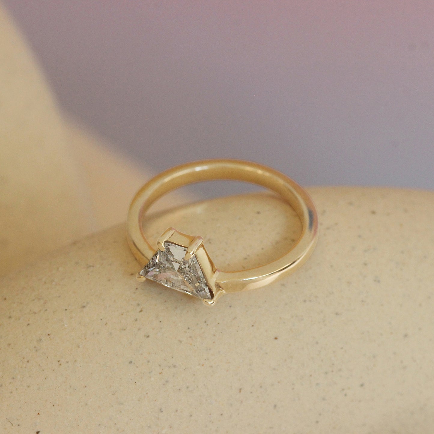 Horizon Ring / Trapezoid Diamond