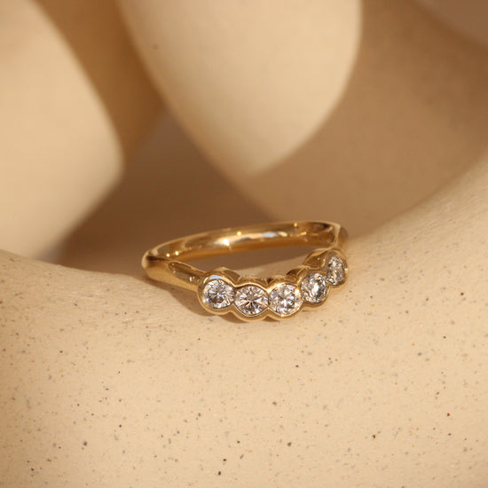 Cloud Band / Contour + Round Lab Diamonds