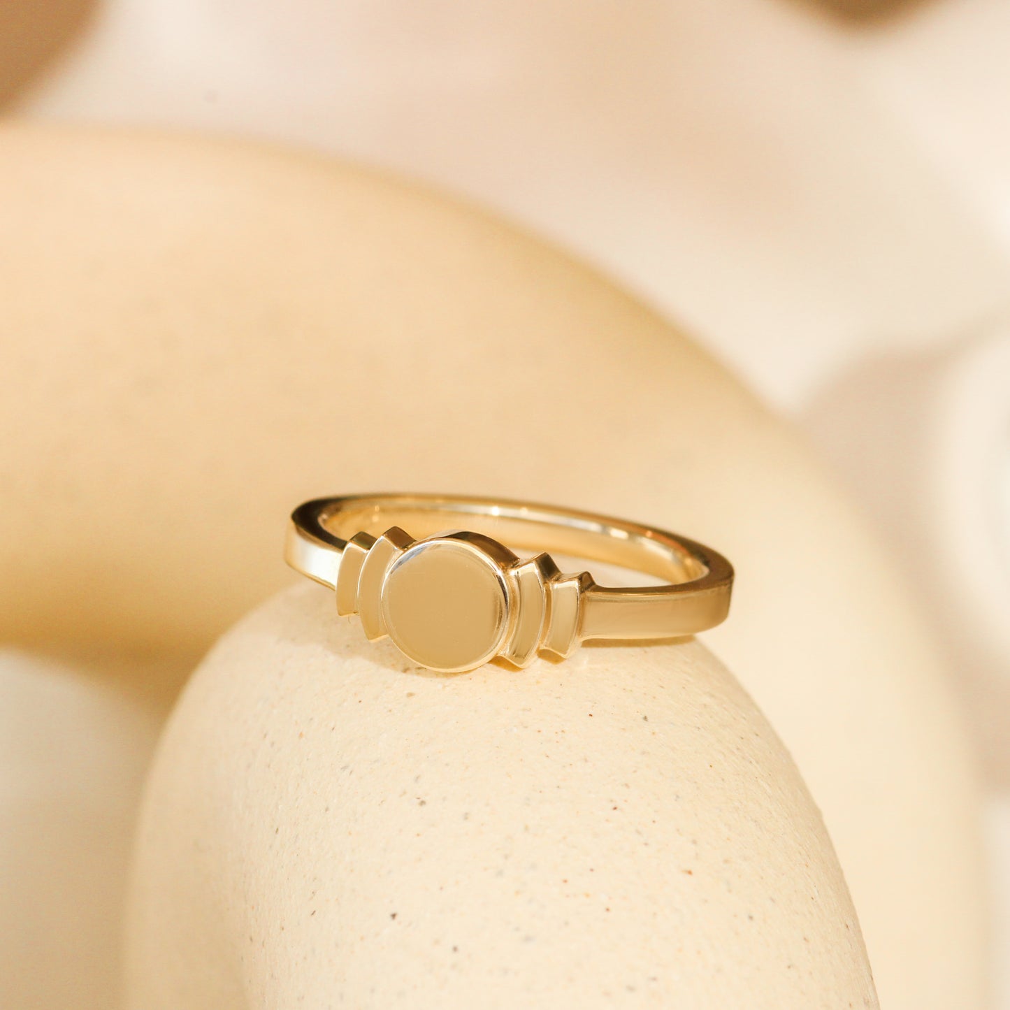 Step Signet Ring / Circle