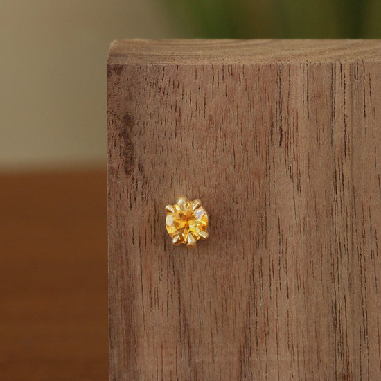 Talon Earring / Round Citrine