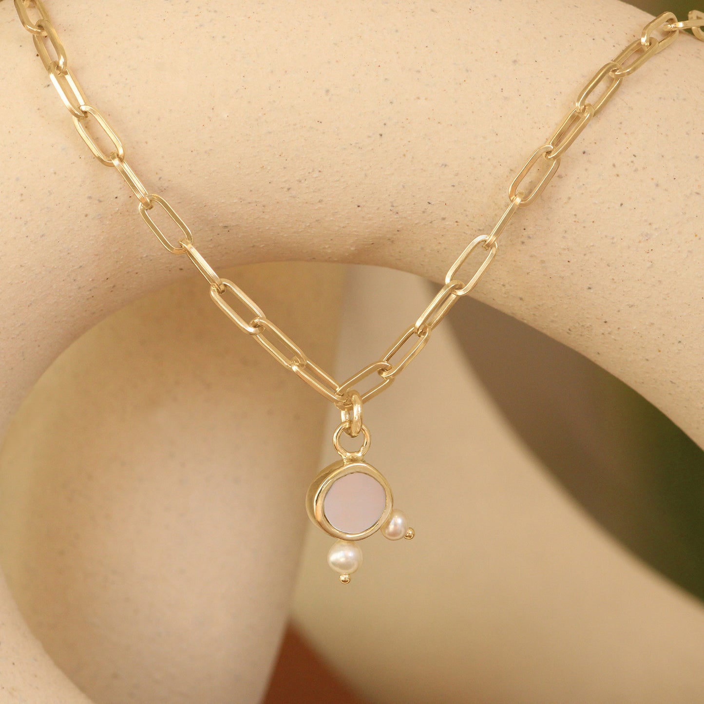 Amorphous Pearl Inlay + Bead Charm / Small Circle