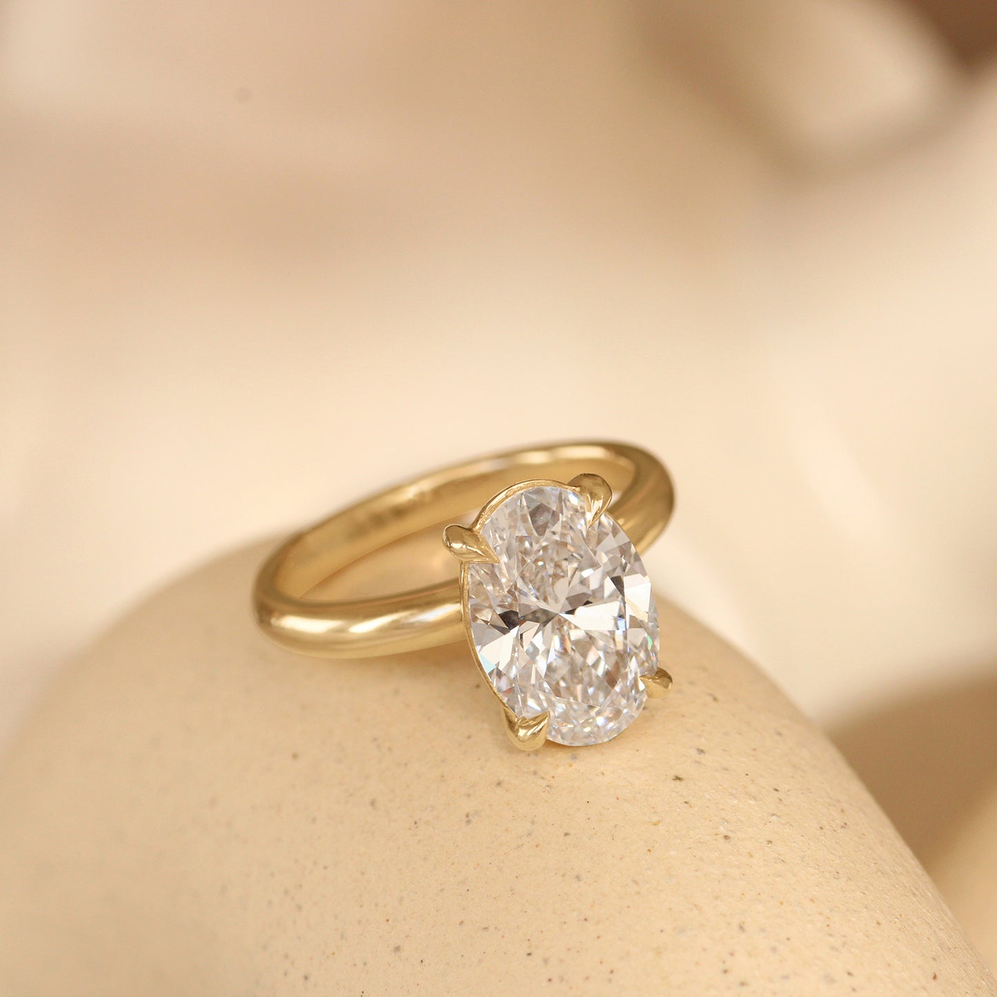 The Classic Ring / Lab Oval Diamond