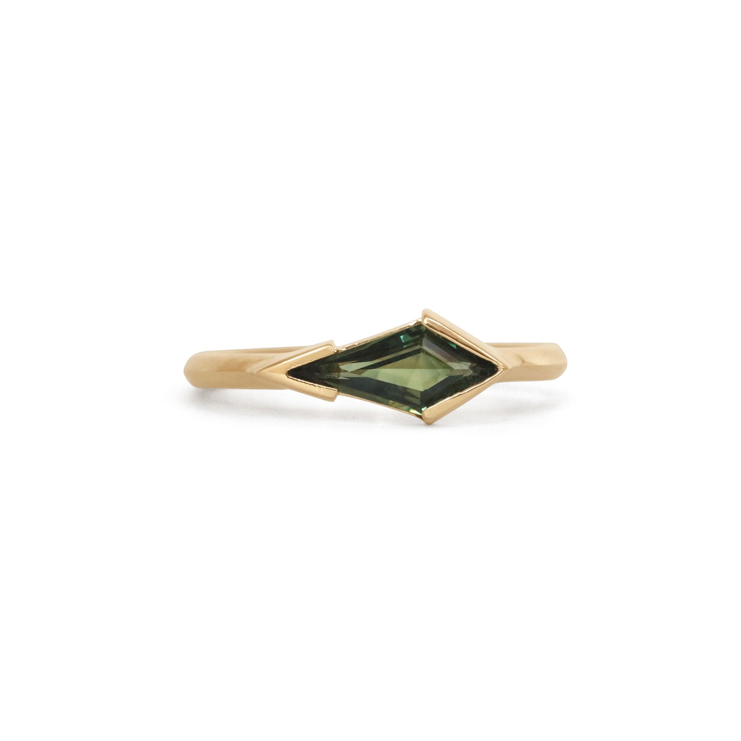 Front view of Sideways Ring / Green Kite Sapphire